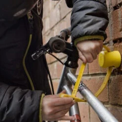 Ancre Noire Pour Vélo Avec Fixation Au Mur Ankr Mini Hiplok -Vélo Accessoires Boutique ancre noire pour velo avec fixation au mur ankr mini hiplok full 3