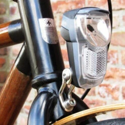 Busch-mueller Feu Sur Fourche Vélo Chargement USB IQ Eyro Busch And Muller -Vélo Accessoires Boutique feu sur fourche velo chargement usb iq eyro busch and muller full 4