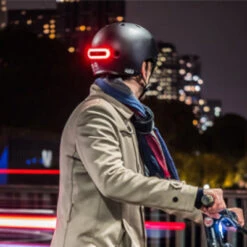 Feu Vélo Arrière Connecté Avec Clignotants Cosmo Ride -Vélo Accessoires Boutique feu velo arriere connecte avec clignotants cosmo ride full 4