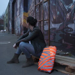 Housse De Sac à Dos Vélo Orange Haute Visibilité Berlin Wowow 20-25L -Vélo Accessoires Boutique housse de sac a dos velo orange haute visibilite berlin wowow full 3