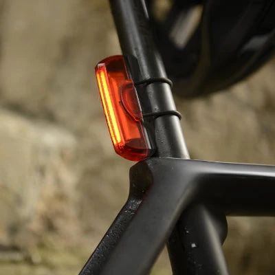 Phare Arrière Vélo Rechargeable USB Slimline Ultratorch Oxford 3 Phare Arrière Vélo Rechargeable USB Slimline Ultratorch Oxford – Image 3