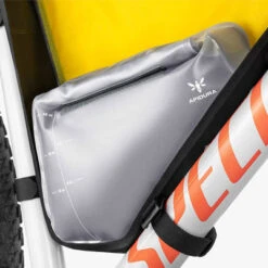 Poche D'hydratation 1.5L Pour Sacoche Gravel Frame Pack Apidura -Vélo Accessoires Boutique poche d hydratation 1 5l pour sacoche gravel frame pack apidura full 5