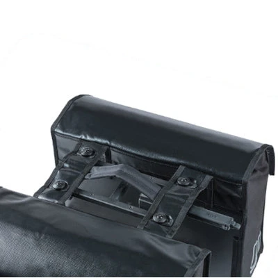 Sacoche De Vélo Double Noire Amovible Urban Load MIK Basil 53L 2 Sacoche De Vélo Double Noire Amovible Urban Load MIK Basil 53L – Image 2