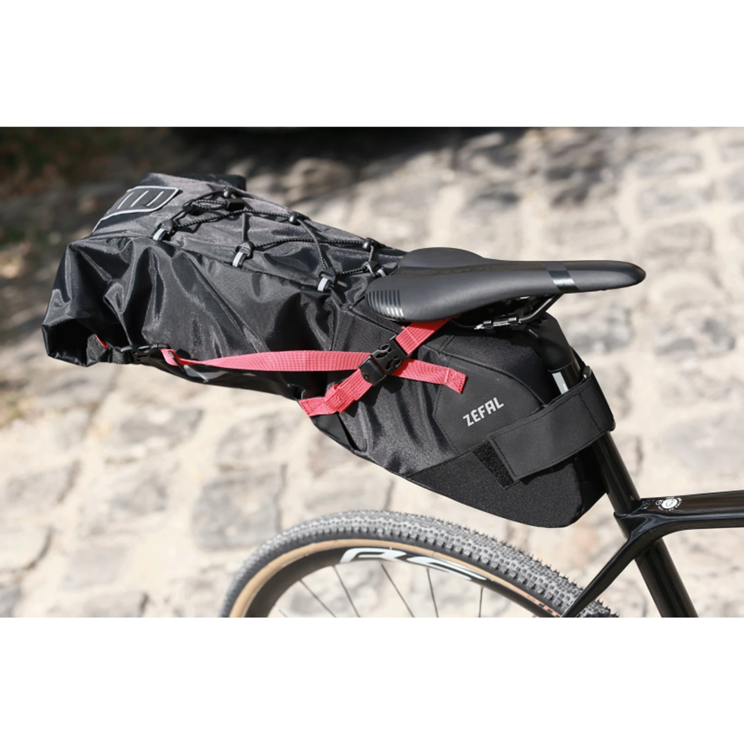 Sacoche De Selle Vélo Pour Le Bikepacking Z Adventure R11 Zefal 2 Sacoche De Selle Vélo Pour Le Bikepacking Z Adventure R11 Zefal – Image 2