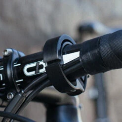 Sonnette Pour Vélo Classic Large Noire Knog Oi -Vélo Accessoires Boutique sonnette pour velo classic large noire knog oi full 3